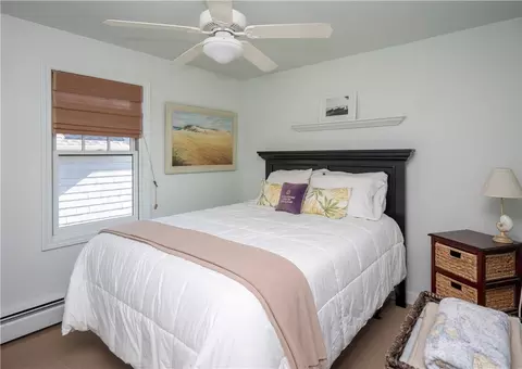 46 Berkeley Ct, Middletown, RI 02842 photo 12