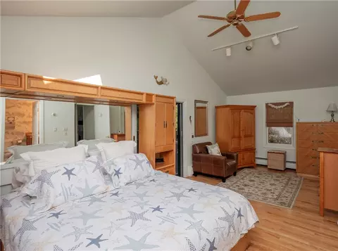 46 Berkeley Ct, Middletown, RI 02842 photo 16