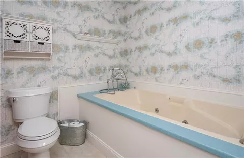 46 Berkeley Ct, Middletown, RI 02842 photo 21
