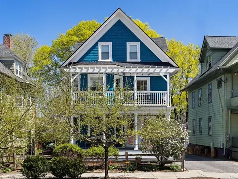143 Ivy St, Providence, RI 02906