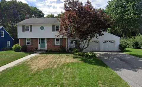 35 Arnold Dr, Cumberland, RI 02864