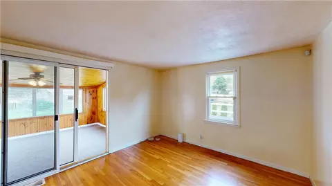 218 Douglas Rd, Warwick, RI 02886 photo 21