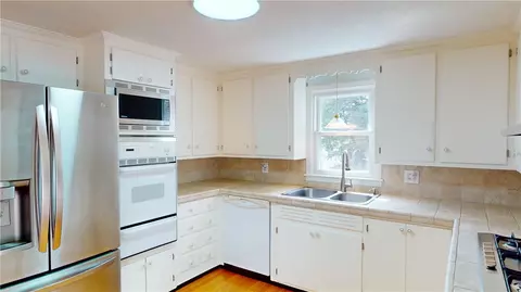 218 Douglas Rd, Warwick, RI 02886 photo 15