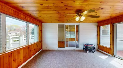 218 Douglas Rd, Warwick, RI 02886 photo 36