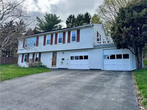 218 Douglas Rd, Warwick, RI 02886