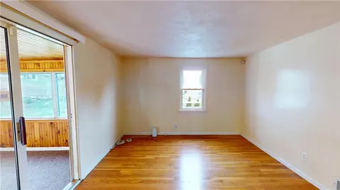 218 Douglas Rd, Warwick, RI 02886 photo 23