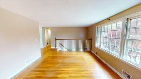 218 Douglas Rd, Warwick, RI 02886 photo 5