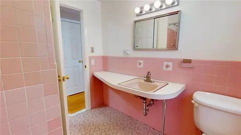 218 Douglas Rd, Warwick, RI 02886 photo 33