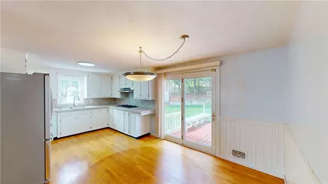 218 Douglas Rd, Warwick, RI 02886 photo 11