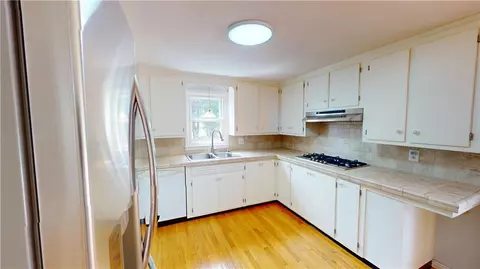 218 Douglas Rd, Warwick, RI 02886 photo 16