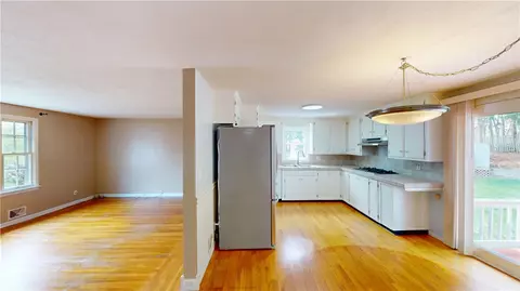218 Douglas Rd, Warwick, RI 02886 photo 20