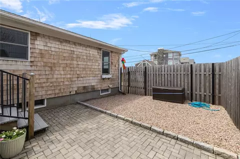 11 Beach Row, Narragansett, RI 02879 photo 33
