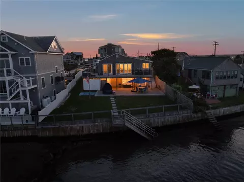11 Beach Row, Narragansett, RI 02879 photo 40