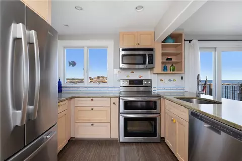 11 Beach Row, Narragansett, RI 02879 photo 6