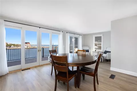 11 Beach Row, Narragansett, RI 02879 photo 9