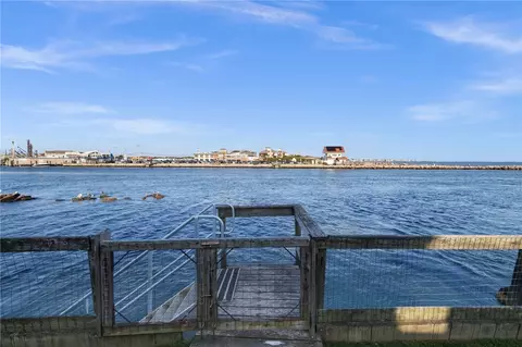 11 Beach Row, Narragansett, RI 02879 photo 37