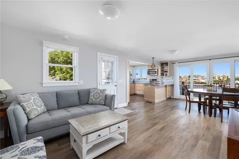 11 Beach Row, Narragansett, RI 02879 photo 17