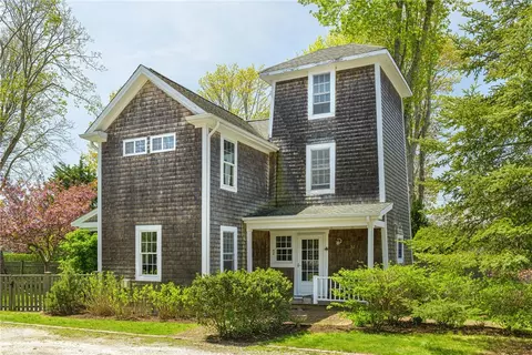 52 County Rd, Barrington, RI 02806