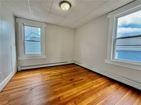 Bedroom - 172 Park Ave, Woonsocket, RI 02895 photo 5 of 8
