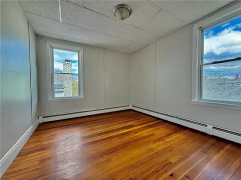 Bedroom - 172 Park Ave, Woonsocket, RI 02895 photo 8 of 8