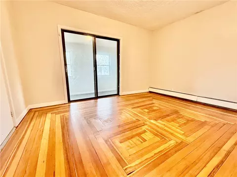 Living - 172 Park Ave, Woonsocket, RI 02895 photo 5 of 12