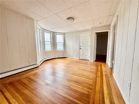 Living - 172 Park Ave, Woonsocket, RI 02895 photo 8 of 12