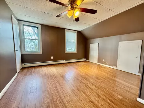 Bedroom - 172 Park Ave, Woonsocket, RI 02895 photo 7 of 8