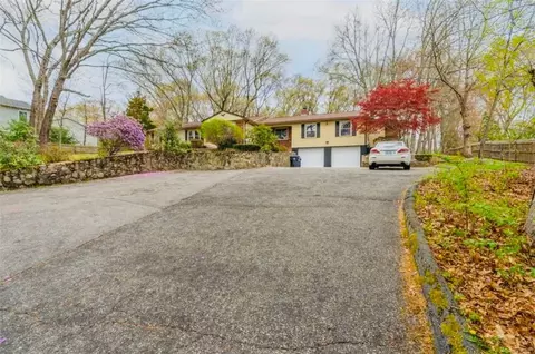 1195 Centerville Rd, Warwick, RI 02886 photo 4