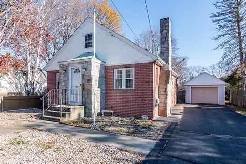 327 George Waterman Rd, Johnston, RI 02919