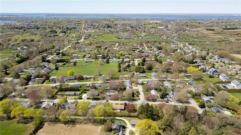 11 Cedar Ave, Middletown, RI 02842 photo 40