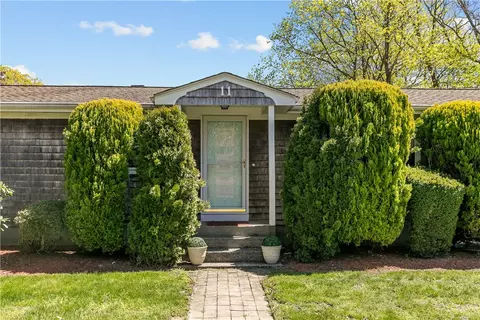 11 Cedar Ave, Middletown, RI 02842 photo 31