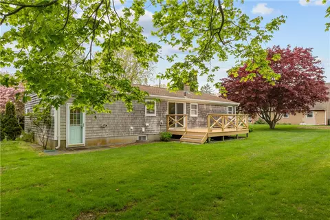 11 Cedar Ave, Middletown, RI 02842 photo 27