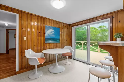 11 Cedar Ave, Middletown, RI 02842 photo 17