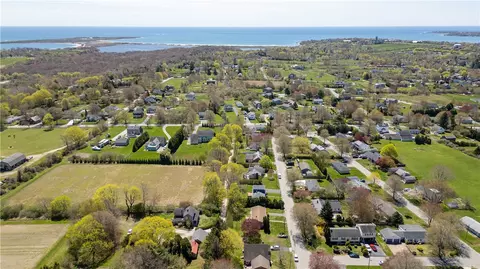11 Cedar Ave, Middletown, RI 02842 photo 38