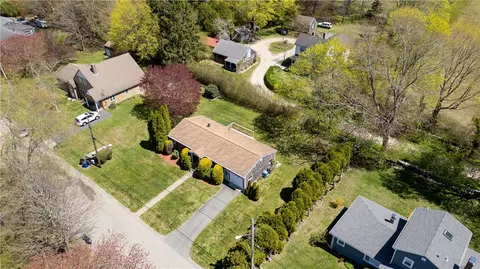 11 Cedar Ave, Middletown, RI 02842 photo 33