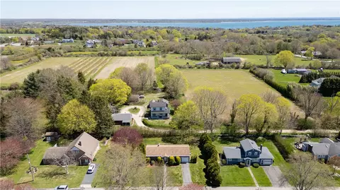 11 Cedar Ave, Middletown, RI 02842 photo 35