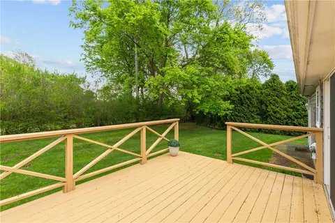 11 Cedar Ave, Middletown, RI 02842 photo 30
