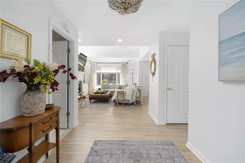 11 Vanderbilt Dr, Narragansett, RI 02882
