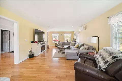 2 Kennedy Rd, Foster, RI 02825 photo 8