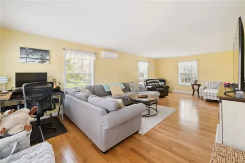2 Kennedy Rd, Foster, RI 02825 photo 9