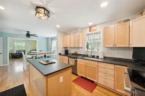 2 Kennedy Rd, Foster, RI 02825 photo 4
