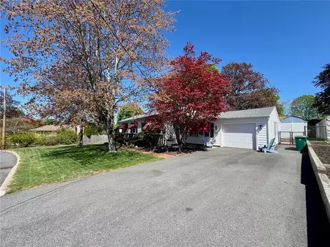 112 Lemay Rd, Woonsocket, RI 02895 photo 3