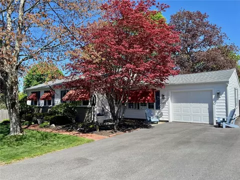 112 Lemay Rd, Woonsocket, RI 02895