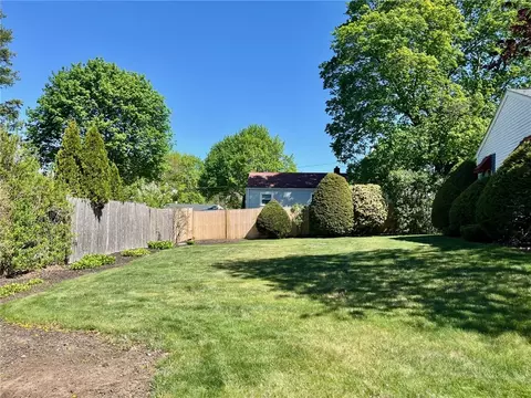 112 Lemay Rd, Woonsocket, RI 02895 photo 7