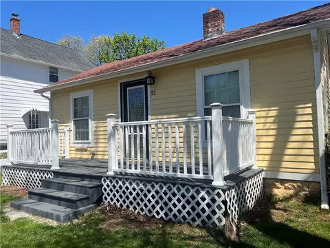 51 Graham Ave, Warwick, RI 02889