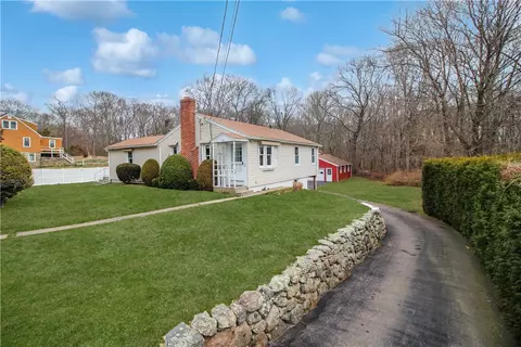 115 Winnapaug Rd, Westerly, RI 02891