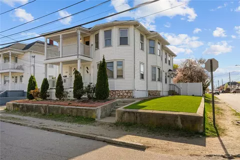 214 Kenyon Ave, Pawtucket, RI 02861