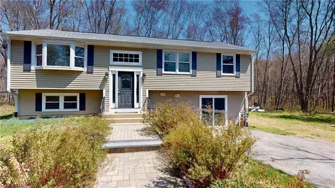 108 Shady Lea Rd, North Kingstown, RI 02852
