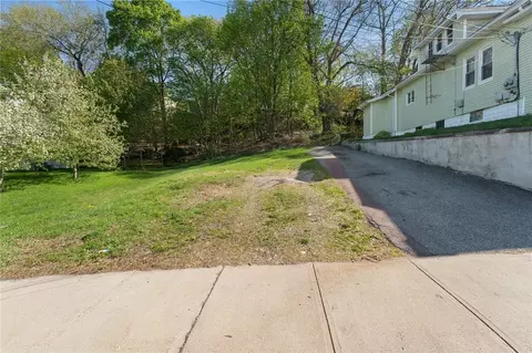 223 Paradis Ave, Woonsocket, RI 02895 photo 32