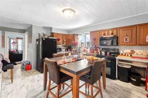 223 Paradis Ave, Woonsocket, RI 02895 photo 8